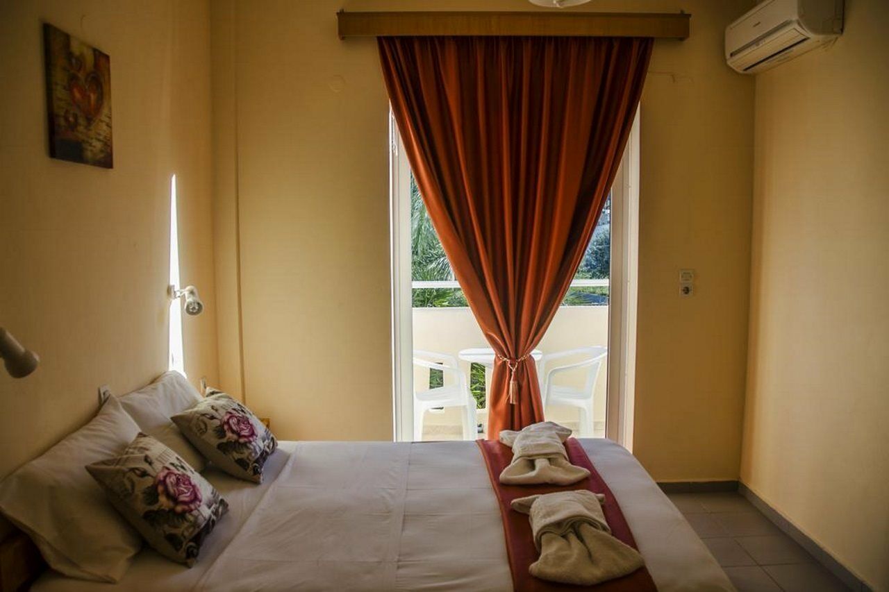 Yiannis The Beekeeper Apartments Kefalos  Exterior photo